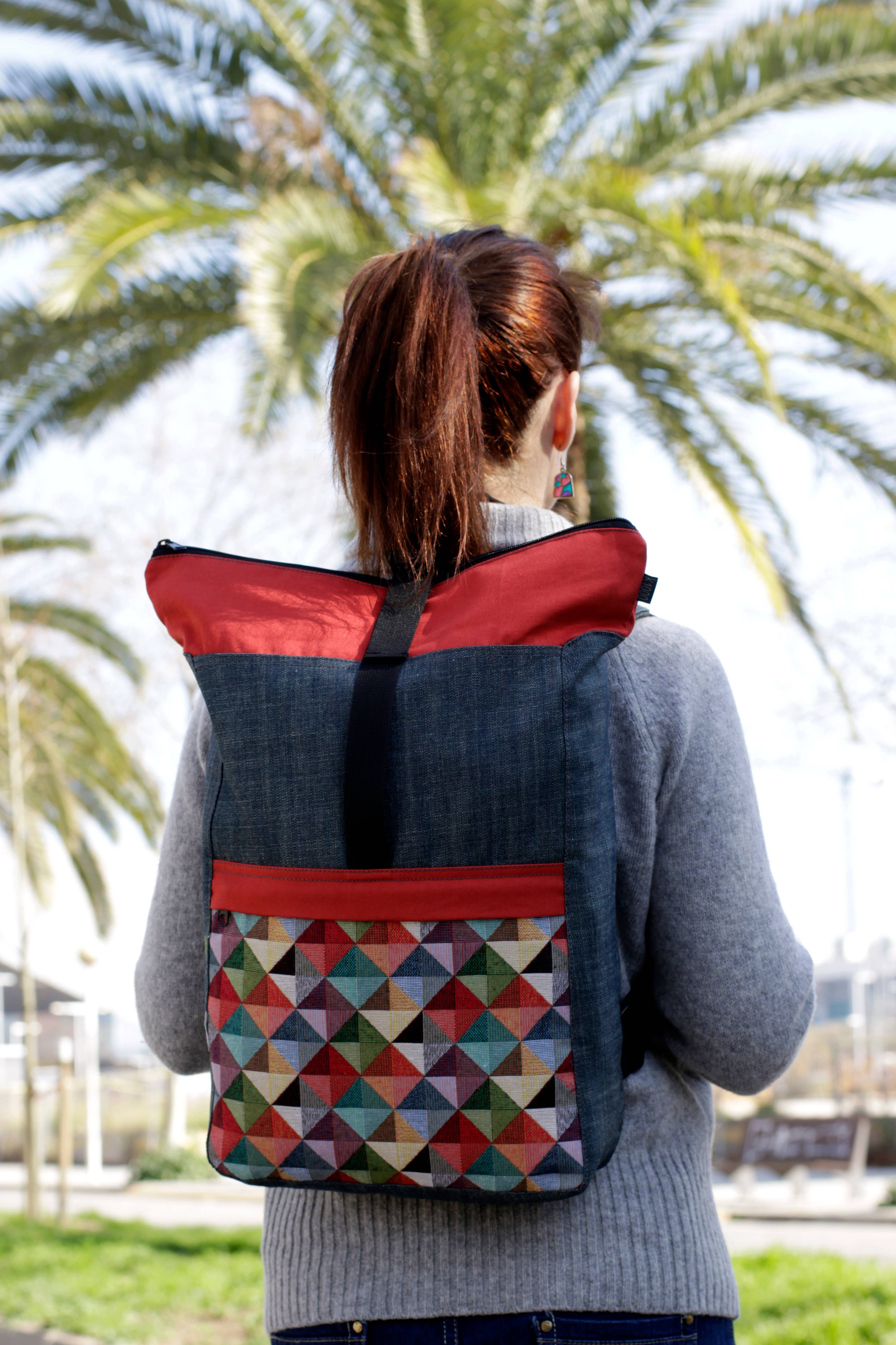 K1000 - Venta al por mayor Mochila - Mujer - MOCHILA Grande CDS BIOMÓRFICA5