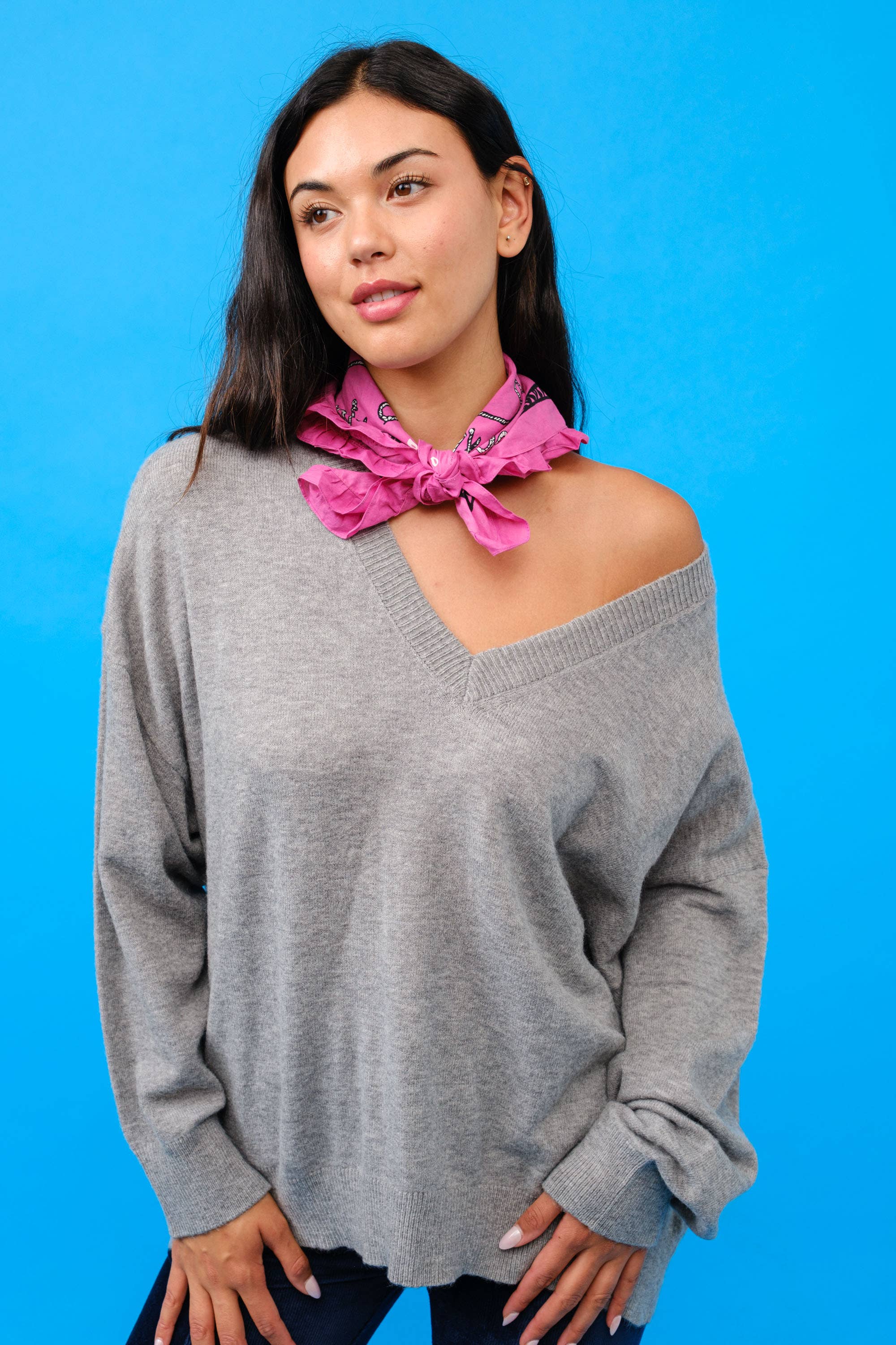 Signature 8 – Pulôver - Mulher por atacado – Suéter Oversized de Cashmere com Decote V e Mangas Longas S631212