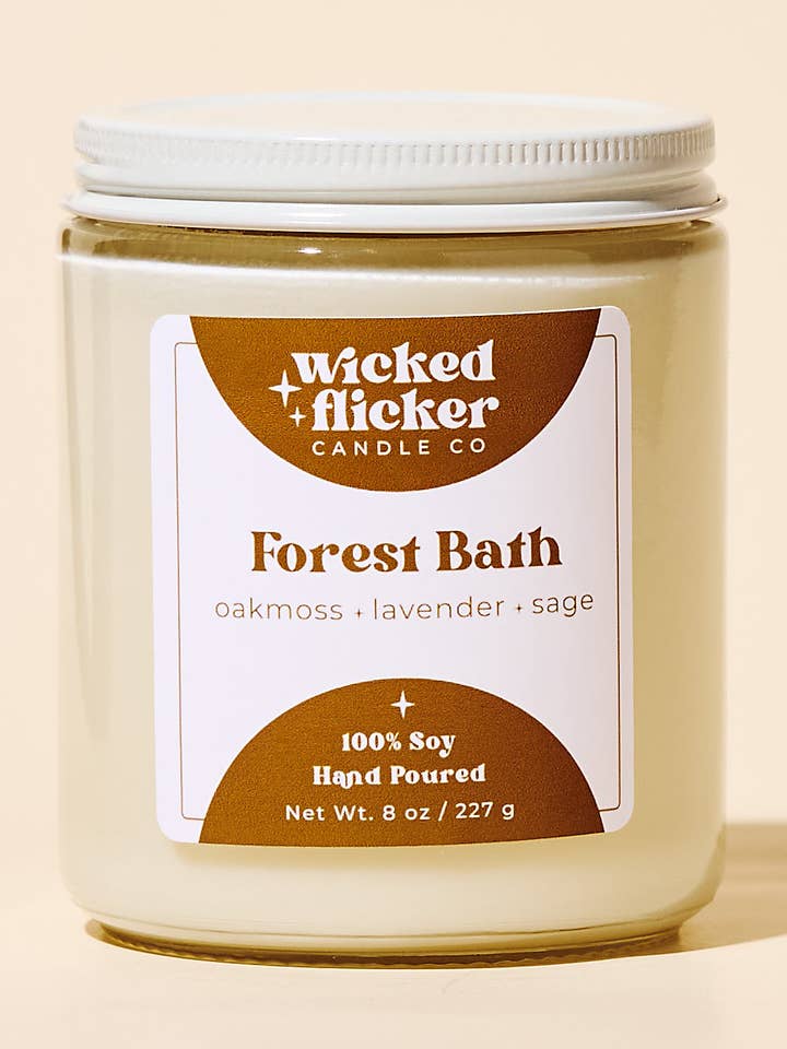 Skovbad 8oz Sojalys for engroshandel hos Wicked Flicker Candle Co.