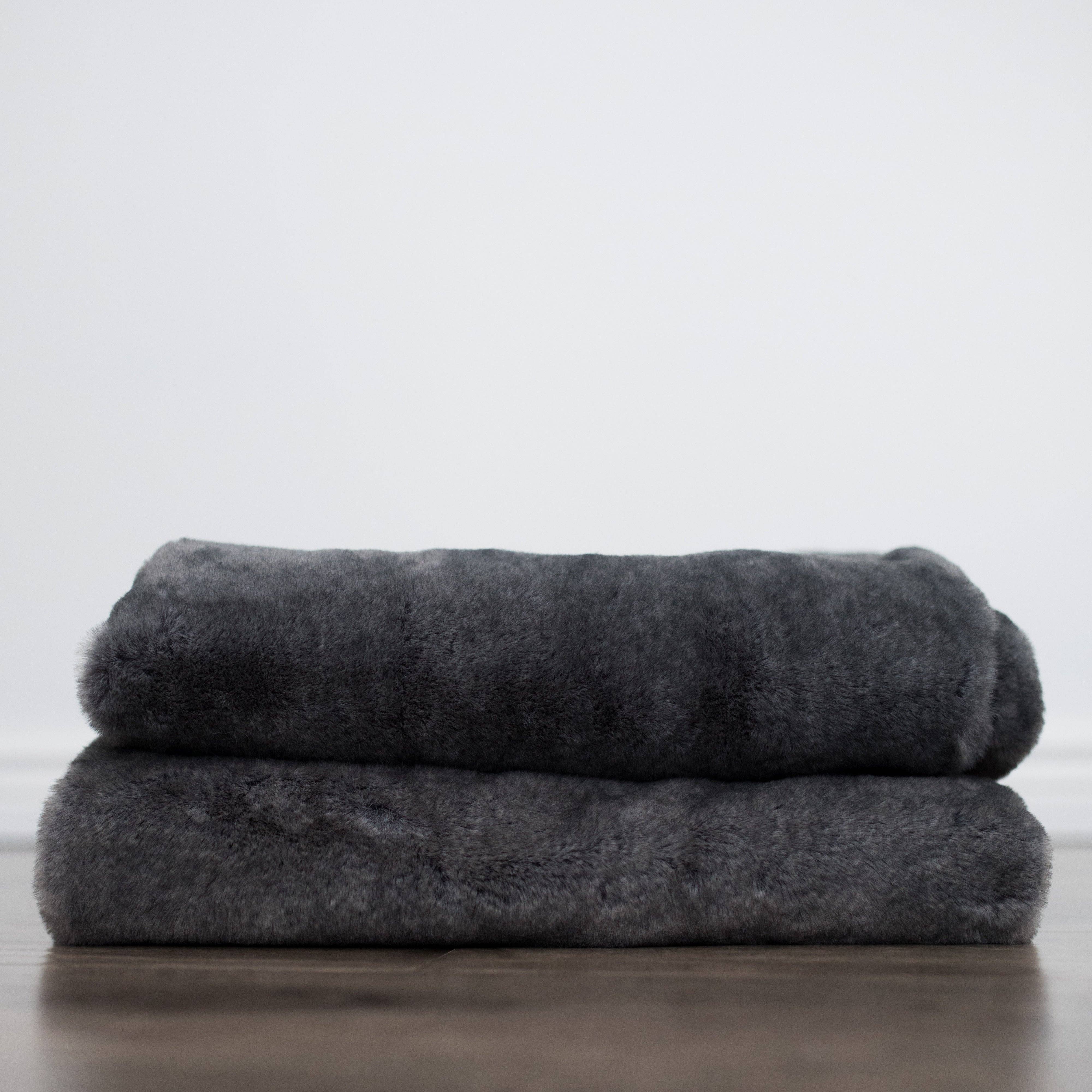 Saranoni - Wholesale Throw Pillow Cover - GRAND FAUX FUR 2-PACK EURO PILLOW COVERS3