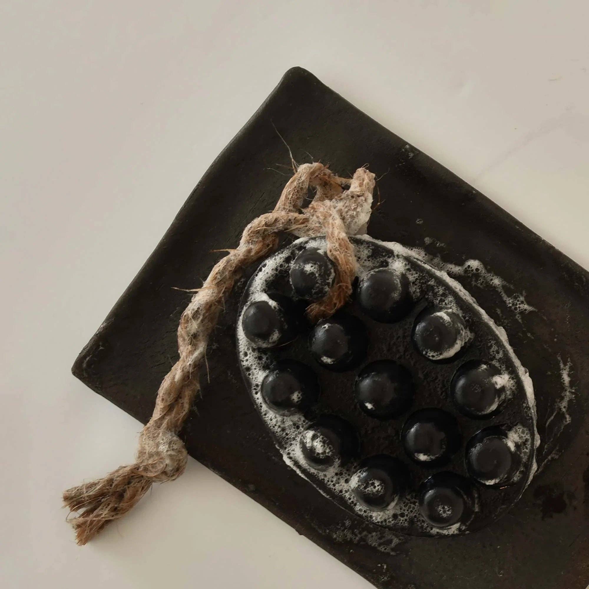 Cedar and Myrrh - Vente Pains de savon - Savon en barre Palo Santo + Charbon2