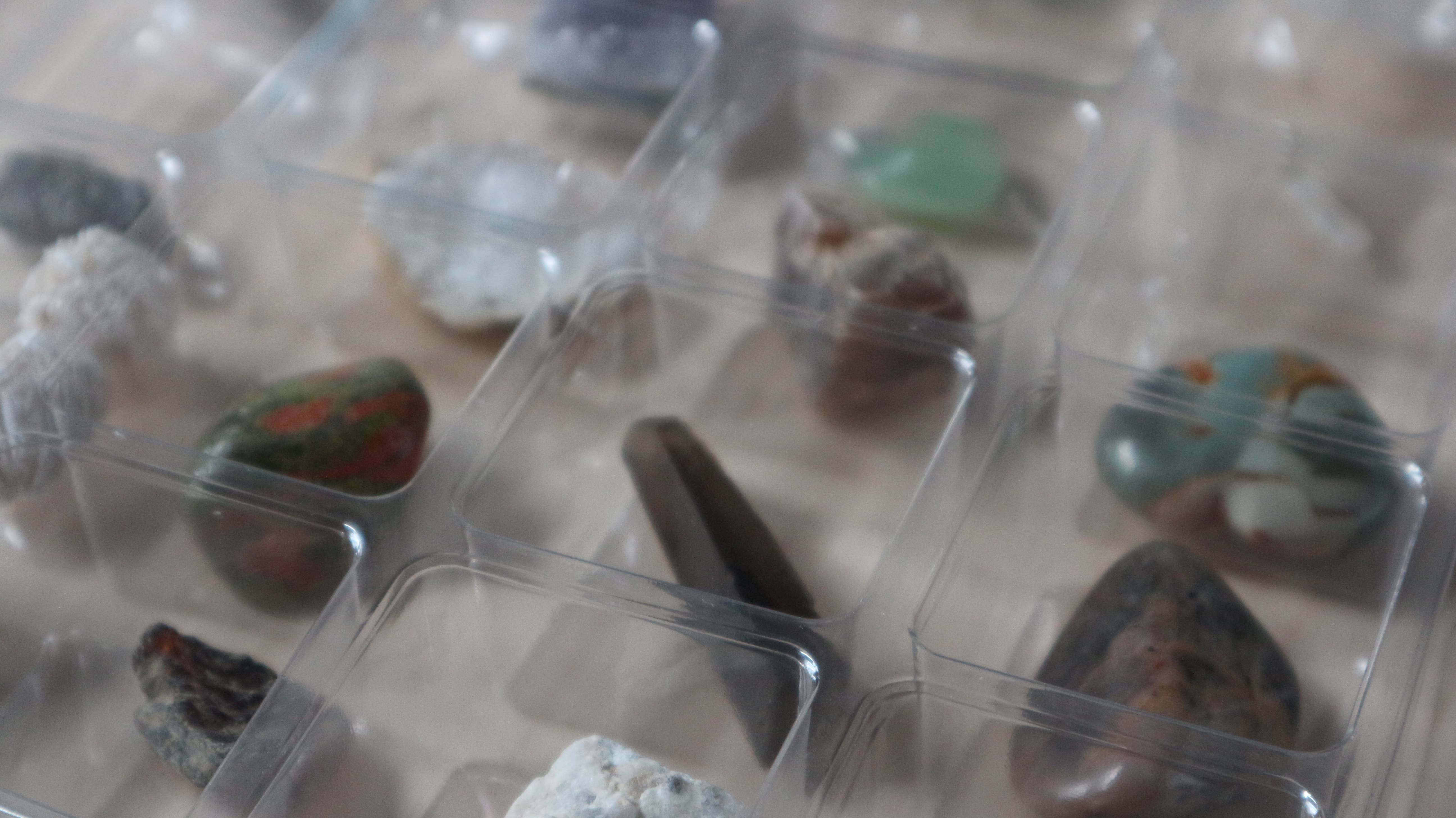 OnlineMineralen.nl - Wholesale Adventskalender - Adventskalender 2025 met 24 grote edelstenen en mineralen3