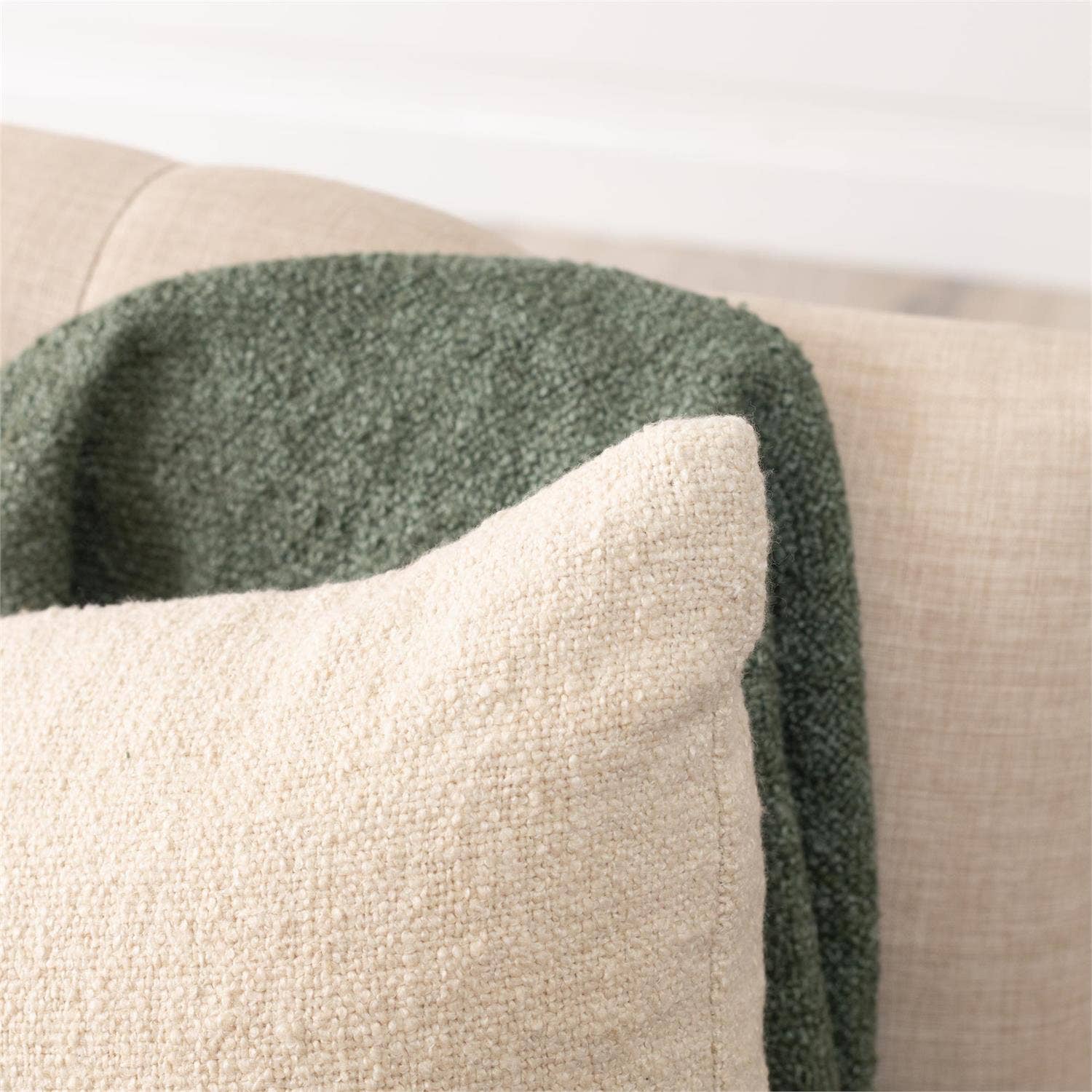 Audrey's Home & Gift - Wholesale Throw/Decorative Pillow - Pillow - Boucle, Cream (Pk/02)1