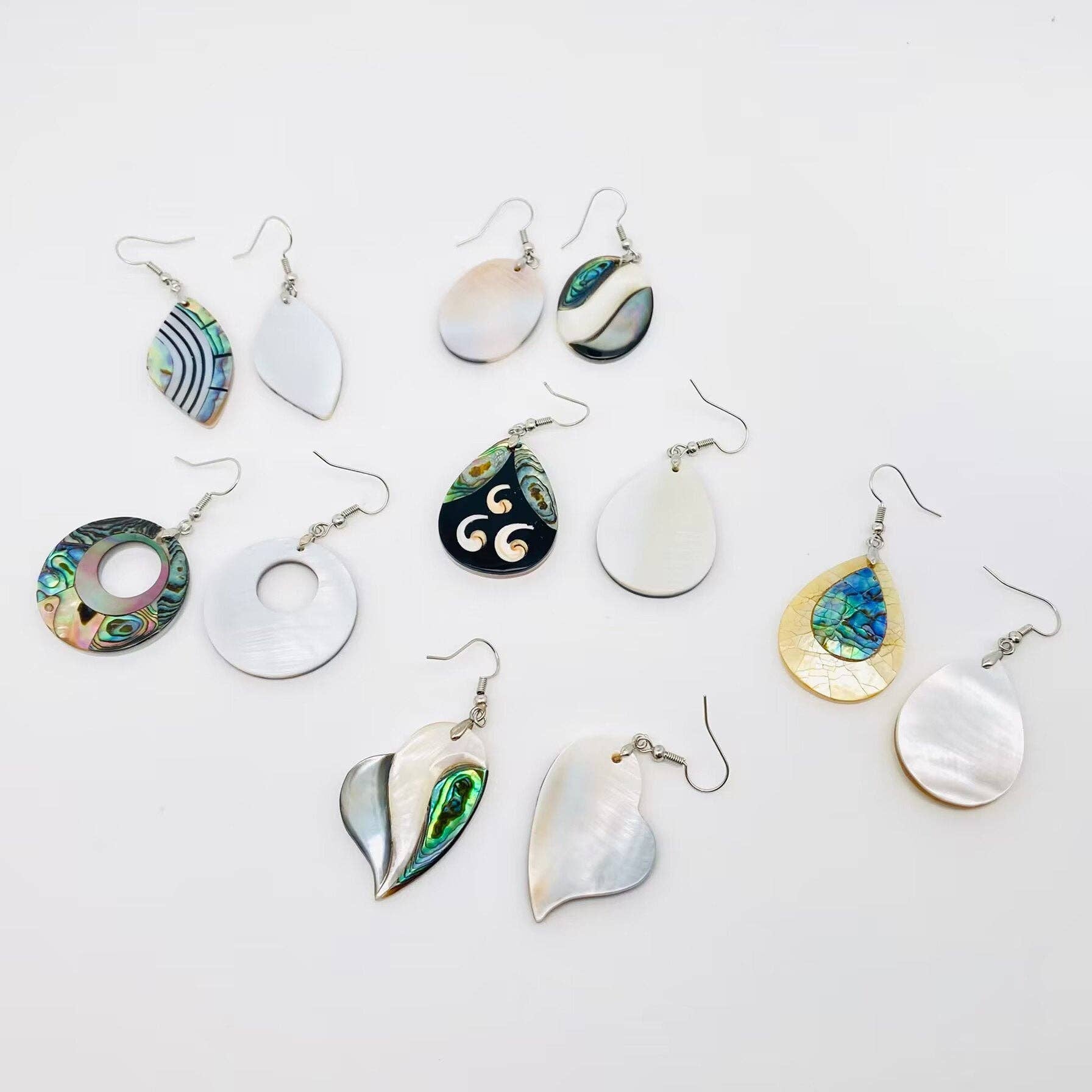 Mio Queena - Vendita all'ingrosso Orecchini pendenti - Orecchini pendenti geometrici a conchiglia di abalone multistile3