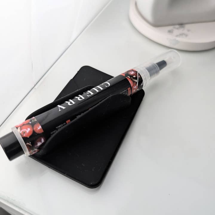 Blabz Beauty Bar - Wholesale Phone/Tablet Stand - Silicon Suction Cuticle Oil Lipstick Balm Phone Holder8