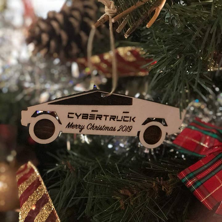 Cybertruck 2020 Ornament för wholesale av Dolce Crafts LLC