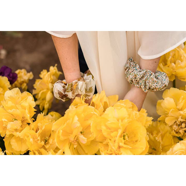 DAISY SCRUNCHIE for wholesale by Nefarious Clothing