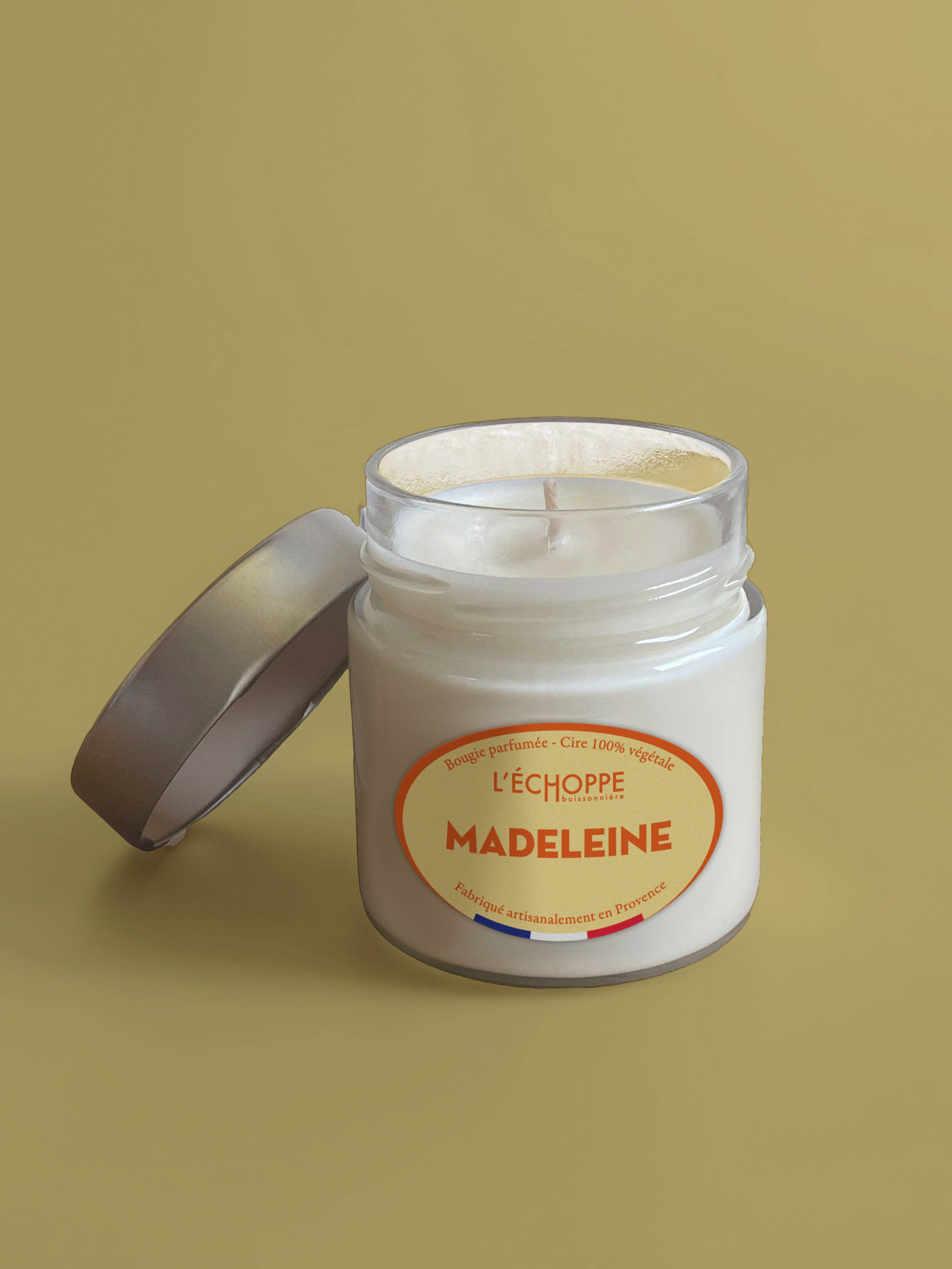 L'Échoppe Buissonnière – Vela em jarro/copo por atacado – Madeleine - Vela perfumada 180g1