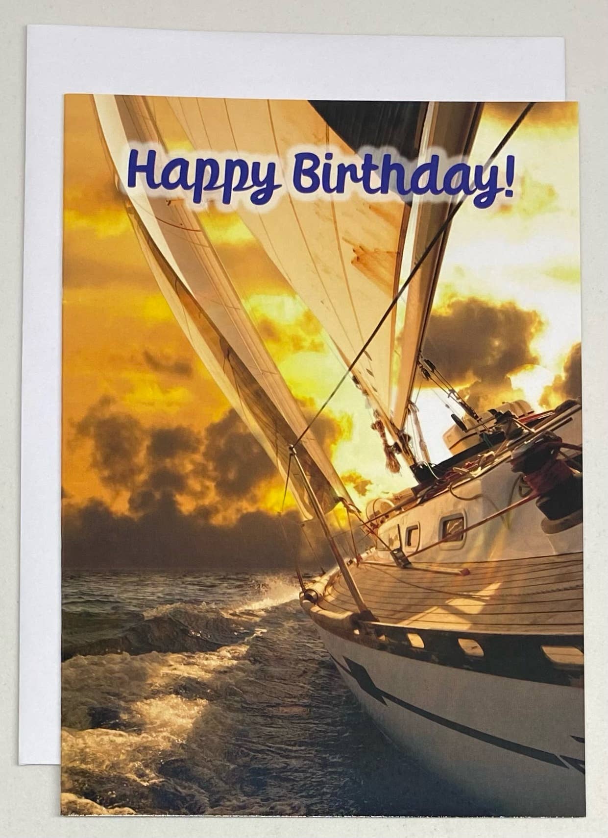 90210 Exotics - Vendita all'ingrosso Biglietti di auguri - Buon compleanno, barca a vela che naviga in alto mare1