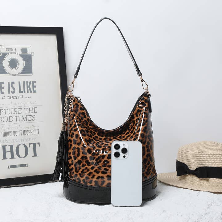 House of Milano – wholesale Shoulder bag – women's – 25439 Leopard Print Patent Shoulder Bag2