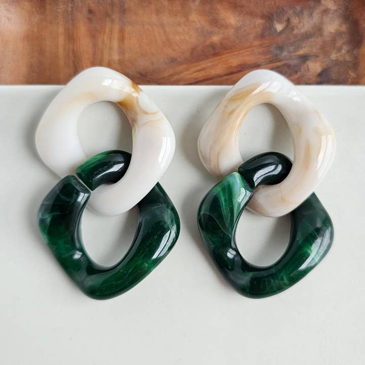 Betsy Ohrringe - Neutral & Waldgrün // Schmuck, Herbst für den Großhandel von Spiffy & Splendid