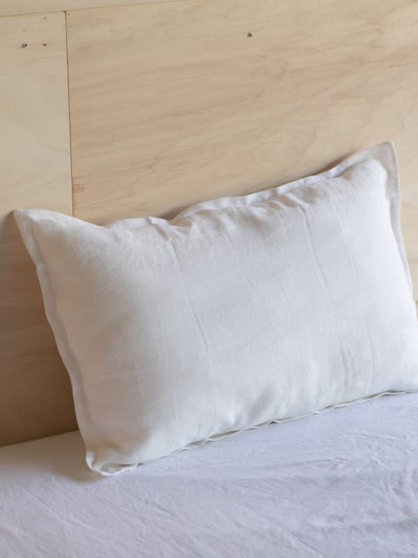 Washed linen pillowcase Milk for wholesale by Gabrielle Paris