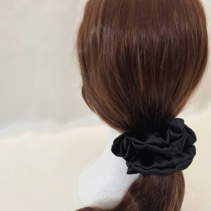 Elastico per capelli, realizzato in seta di gelso per la vendita all'ingrosso da parte di Misinda