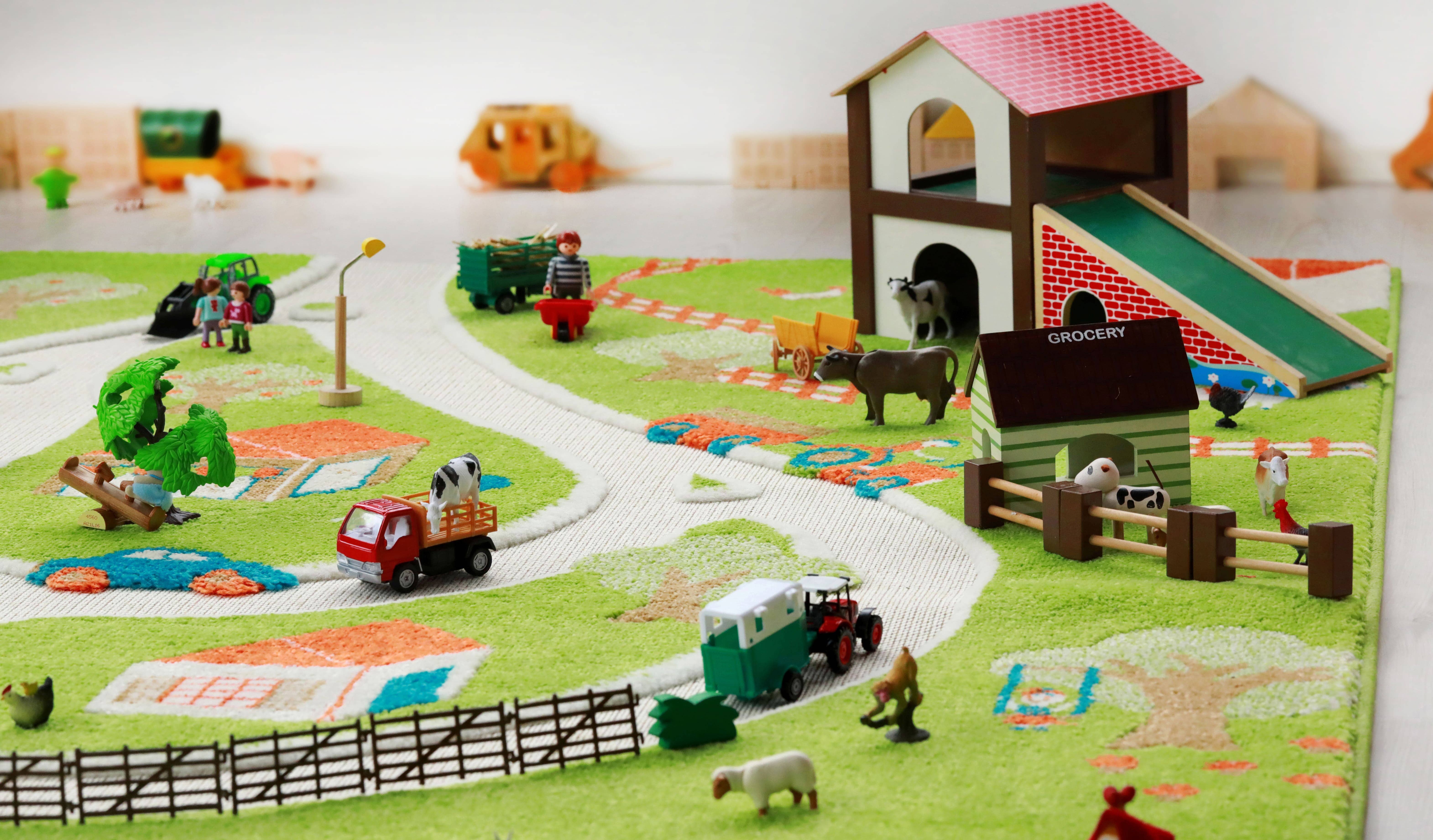 Wholesale Farm 3D Play Carpet with 10Piece Wooden Toy Set for your