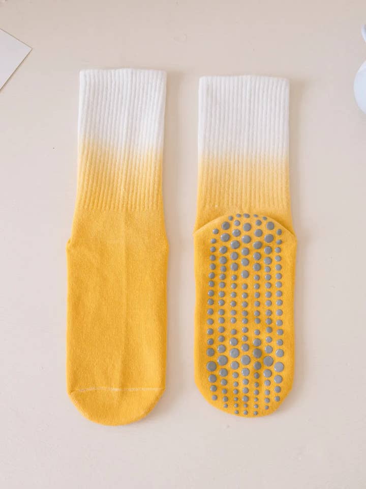 Marc JoJo - Wholesale Socks - Women's - 🧘 ♀️ Gradient Non-Slip Socks – Yoga & Pilates6