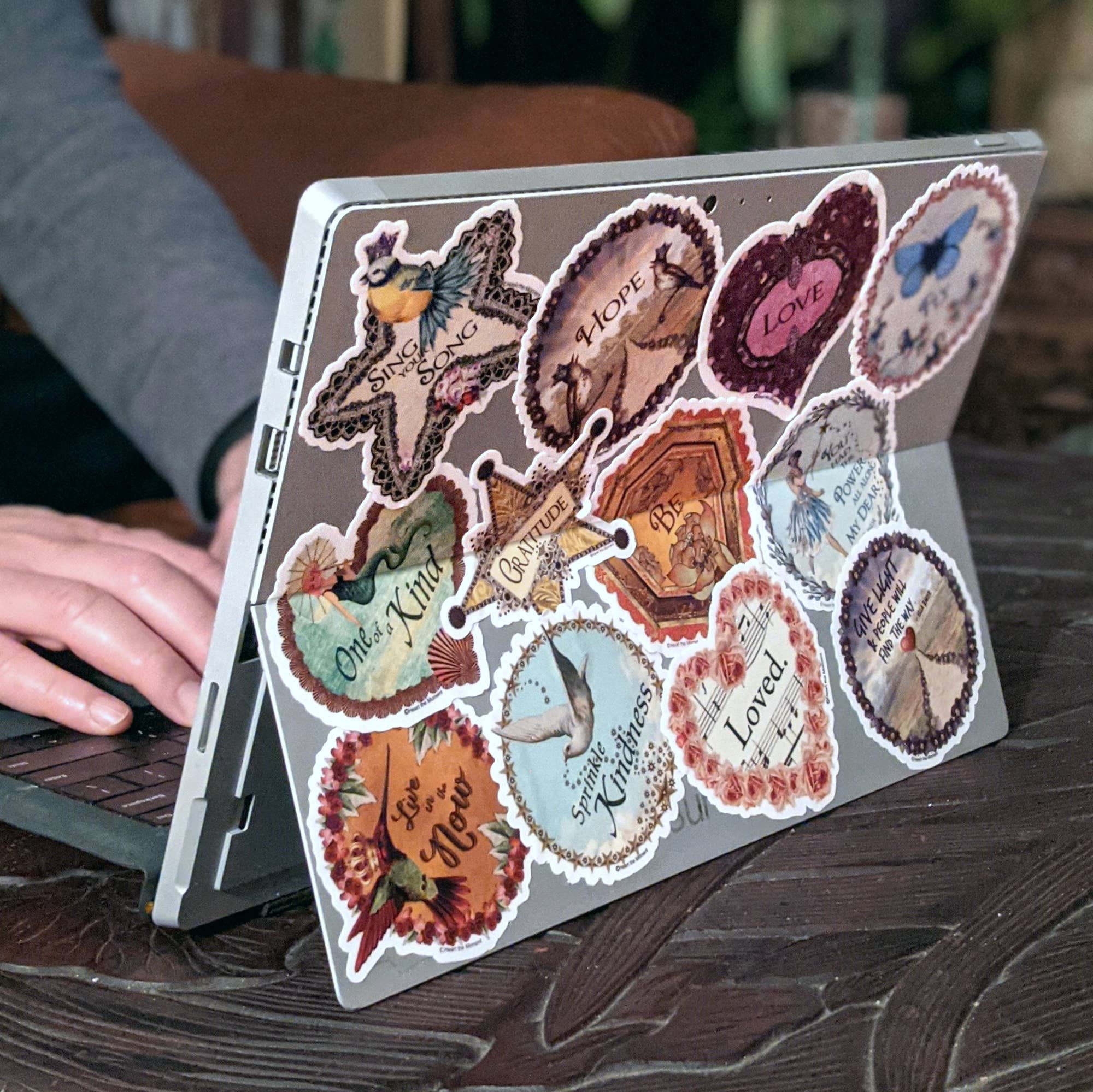 Heart The Moment – Adesivo por atacado – Adesivo amado2