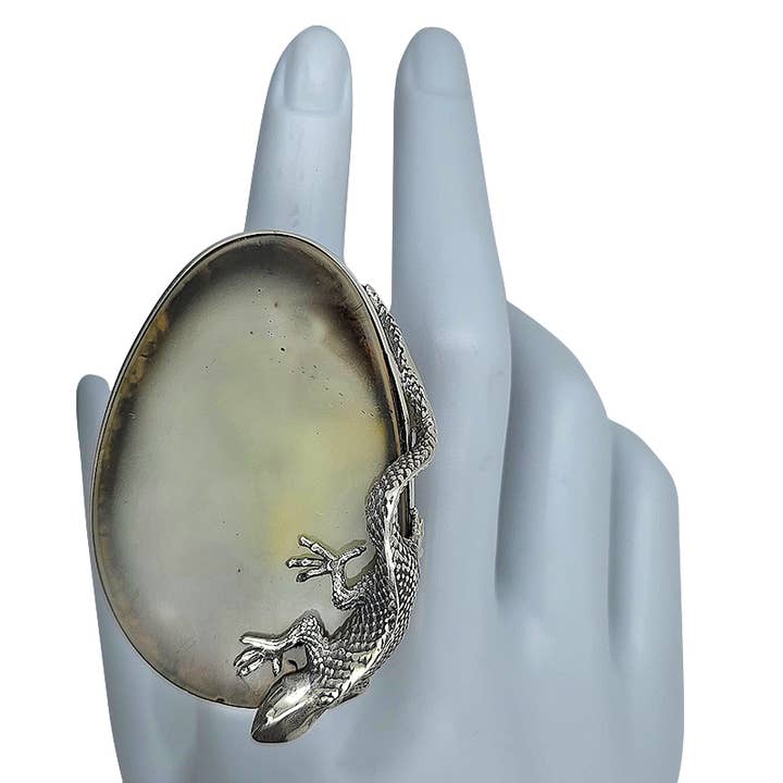 Bague Lézard Ajustable en Ambre Naturel Fait Main pour la vente par Amberman