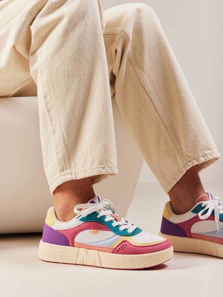ODAJE - Wholesale Lifestyle Sneakers - Women's - Aimée low-top sneakers - Duck white pink