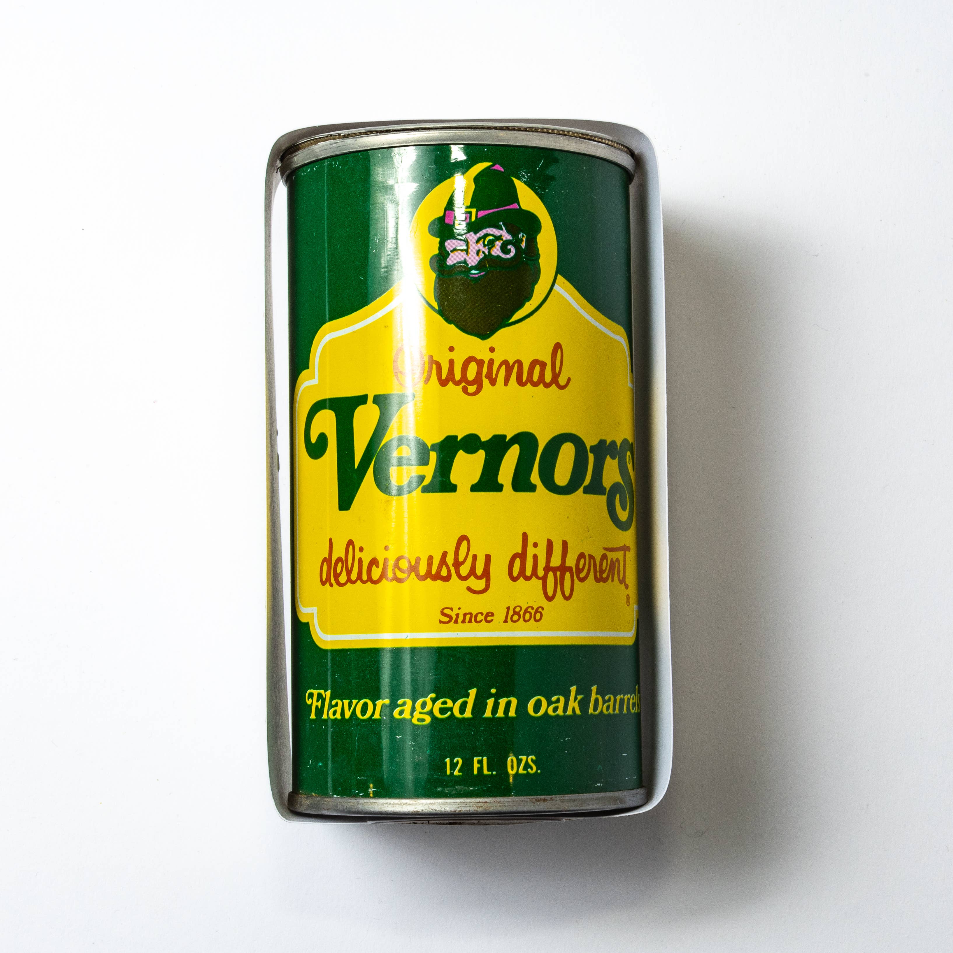 The Mustache Cat Made – wholesale Pet treats – Cat – Cat Grass -In- A Vintage Soda Can3