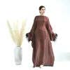Opulent Orchid - Wholesale Jurk - Dames - NIEUW Moslimjurk met gesloten Abaya-mouwen en veren