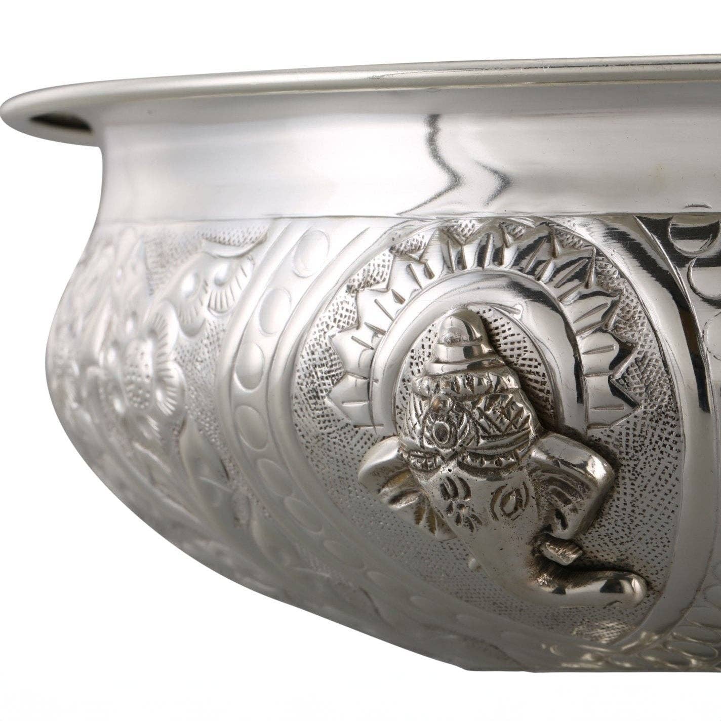 SAMA Homes – Großhandel Dekorative Platte/Teller/Schüssel – Ganesh Urli aus Messing mit Samtbox2