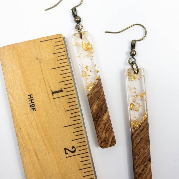 Kentucky Moon Designs - Vendita all'ingrosso Orecchini pendenti - Orecchini boho in oro | Orecchini bohémien | Legno e resina2