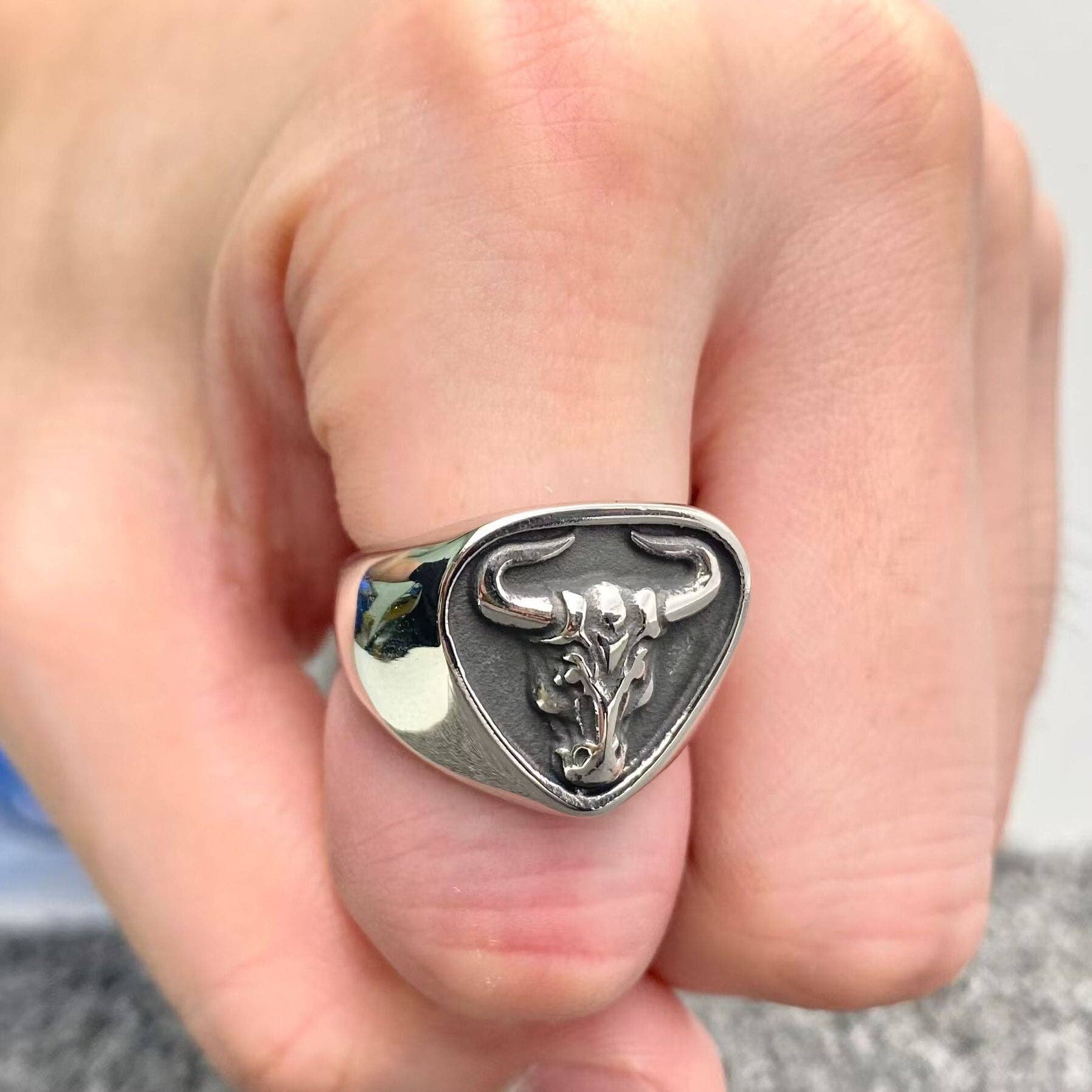 Mio Queena - Wholesale Zegelring - Stierkopring van roestvrij staal voor heren - MJ/MR