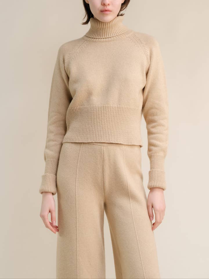 Lèmme - Wholesale Knit Sweater - Women's - Cashmere Mix Roll-Up Cuff Turtleneck Sweater1