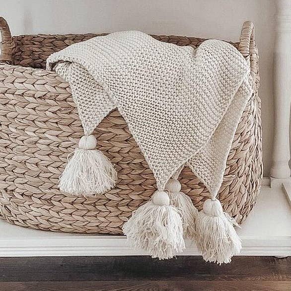 Knit Throw Blanket - Knit Throw Blanket With Tassels | Cozy for wholesale by DWELL Home Shoppe