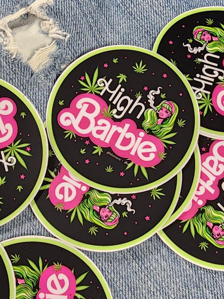 High Barbie - autocollant en vinyle pour la vente par Hardworking Stoner