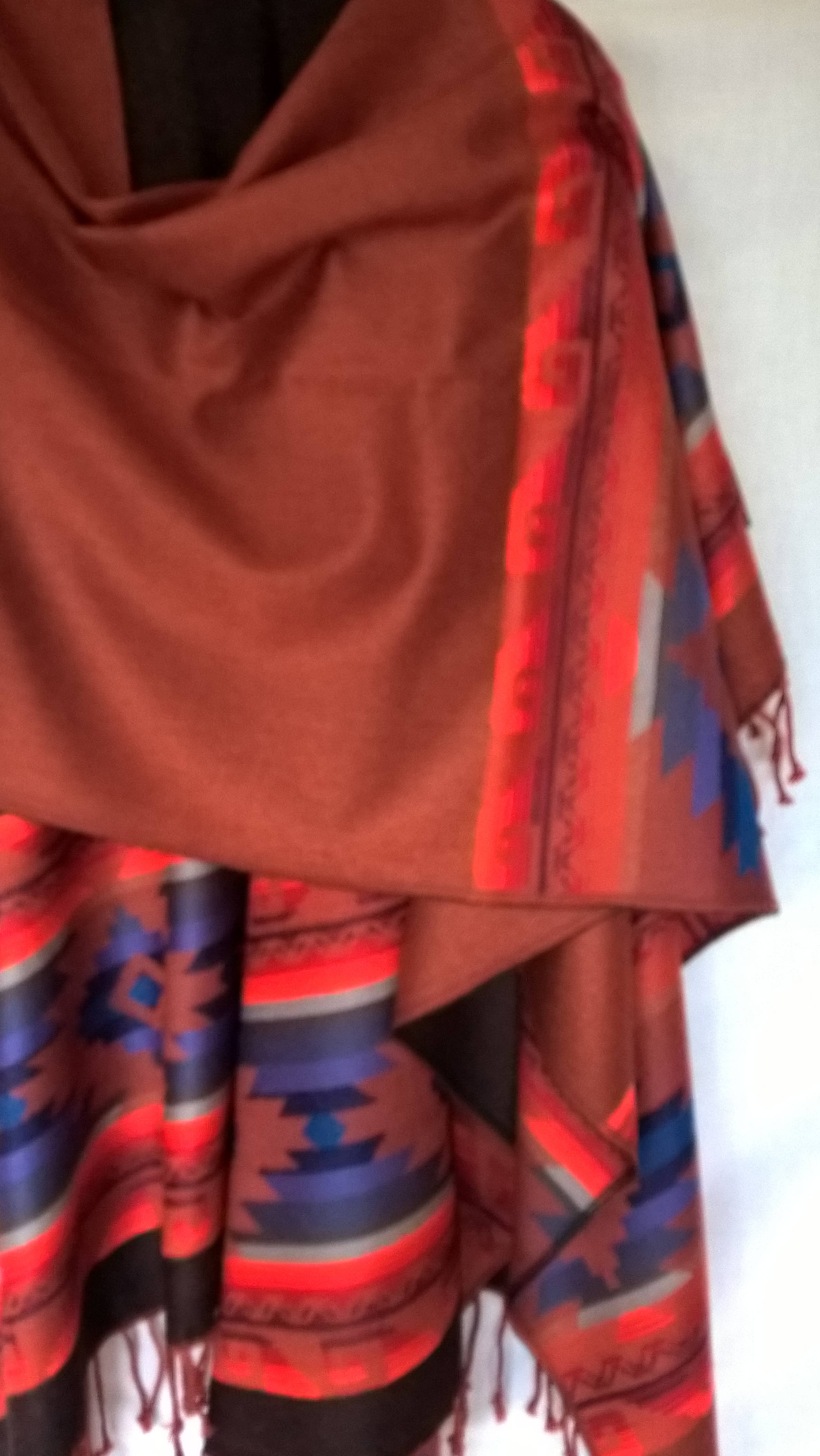 Treasure of ANDES - Venta al por mayor Poncho - Mujer - Poncho Andino Artesanal REVERSIBLE Unisex ENVÍO GRATIS26