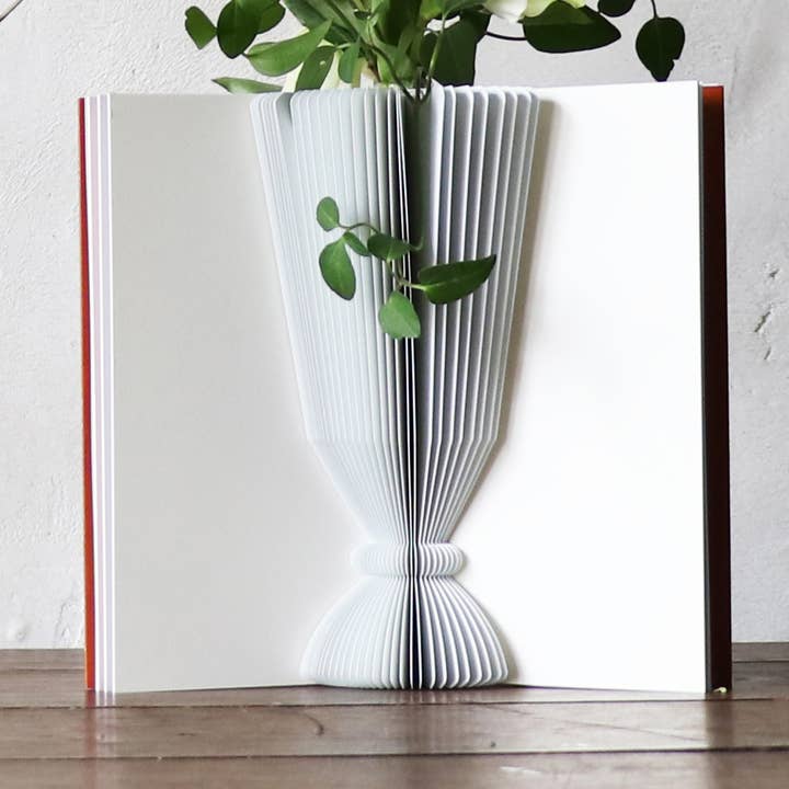 Flower Tale / Edição Original 02 por atacado de Japacolle — Japan Collections | See Latest News in "About"