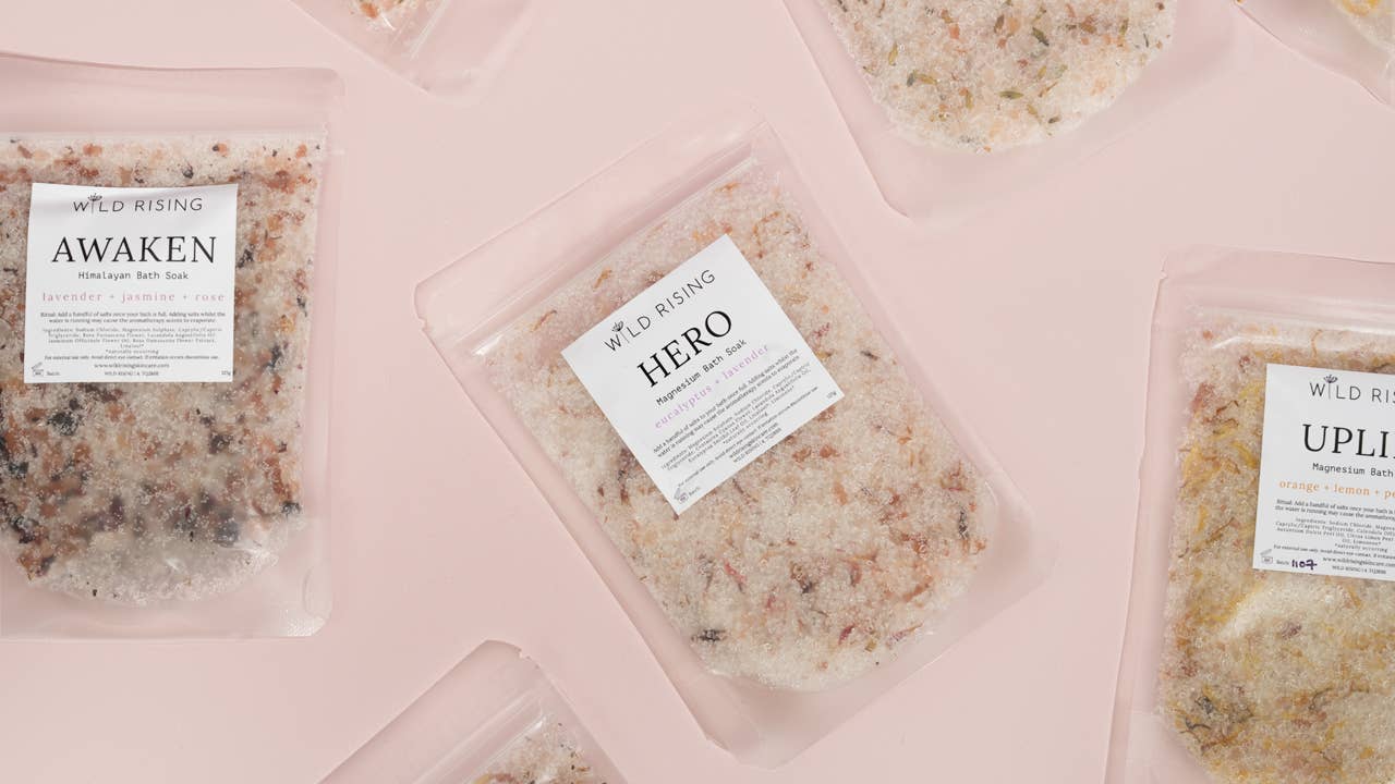 Wild Rising Skincare - Vente Sel de bain - Sels de bain Epsom pour muscle à l'huile de noix de coco, eucalyptus et lavande2