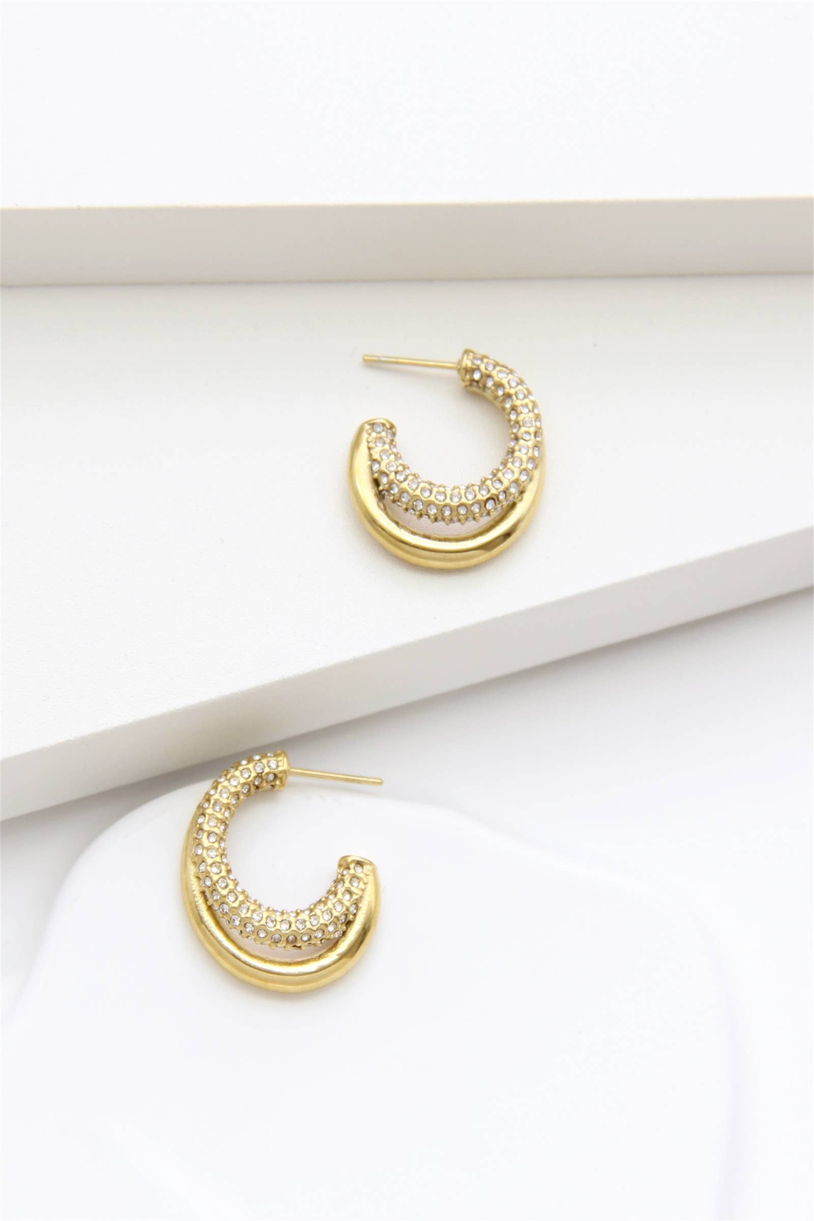 BELLISSIMA BIJOUX – wholesale Hoop-örhängen – Guldpläterade Creoler i Rostfritt Stål1