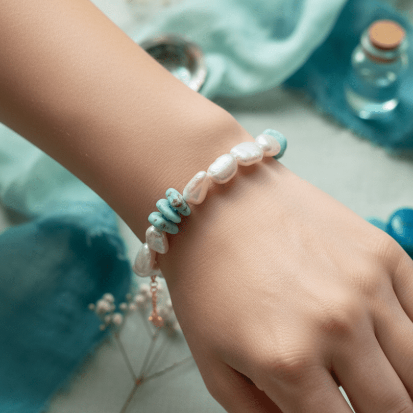 OE! - Wholesale Beaded Bracelet - Blue Grotto – Bracciale artigianale con perle baby barocche e chips di Larimar1