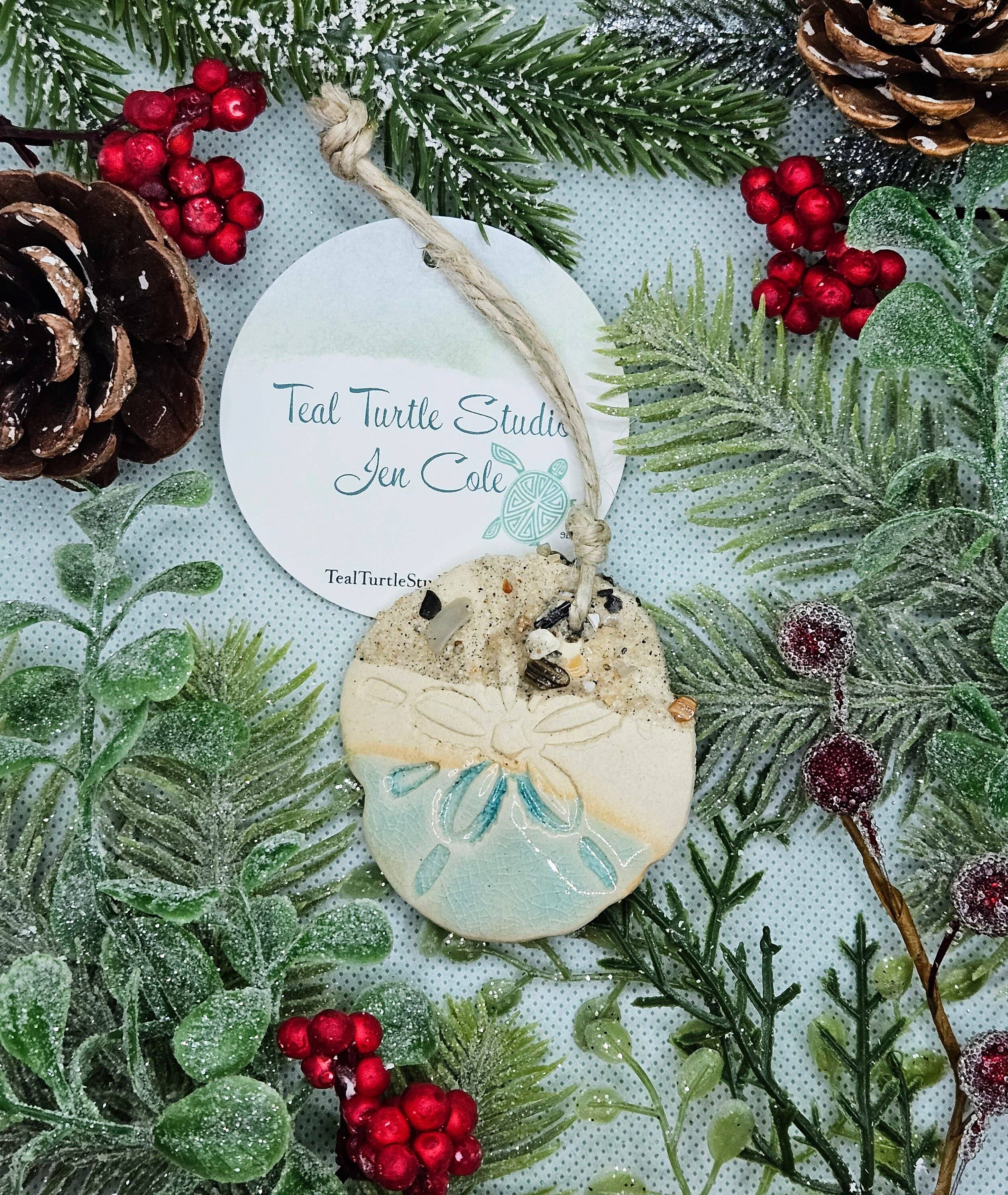 Teal Turtle Studio – Engroshandel Pynt – Keramisk sandsandollar julepynt1