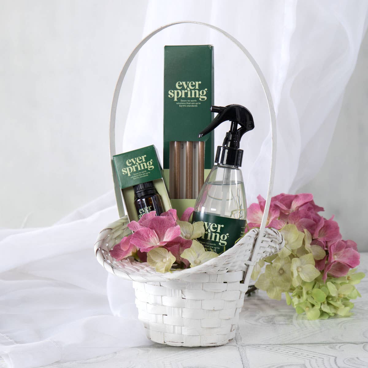 Willow Group - Wholesale Basket - WHT PAINTED BAM PRINCESS OH1