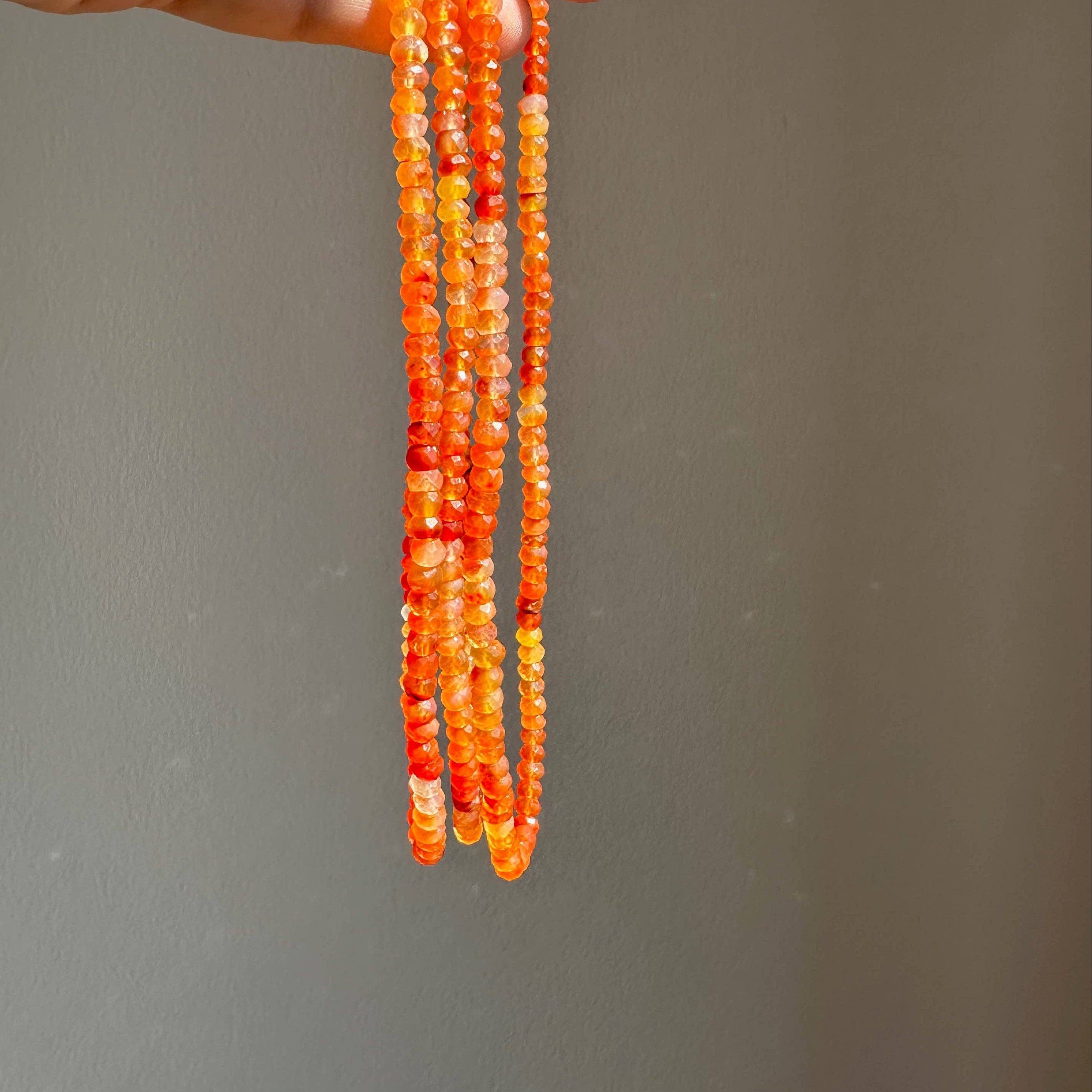 Orange Collar de Cornalina con cuentas degradadas naranjas | Regalos para mujer de venta al por mayor en Faire4
