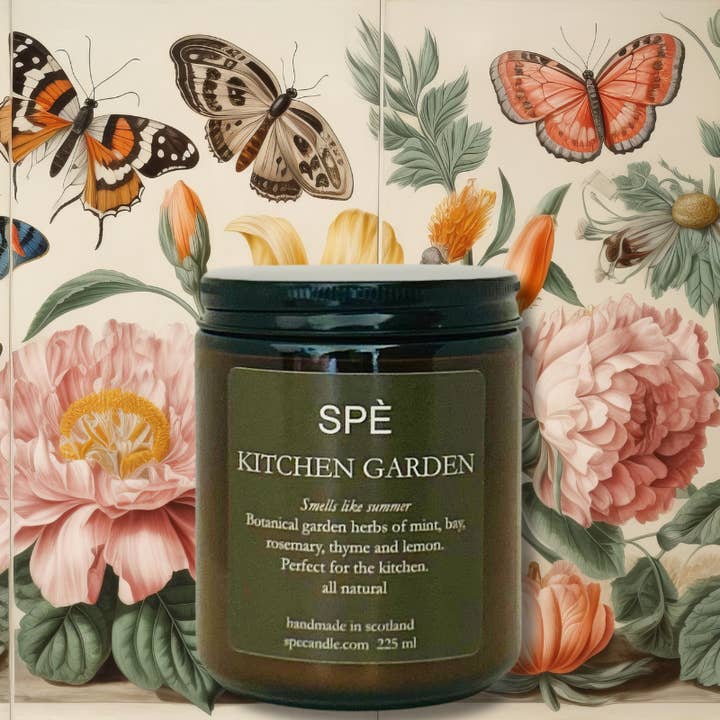 Kitchen Garden - Herbaceous - Apothecary Soy Candle - 220ml for wholesale by SPÈ Atelier