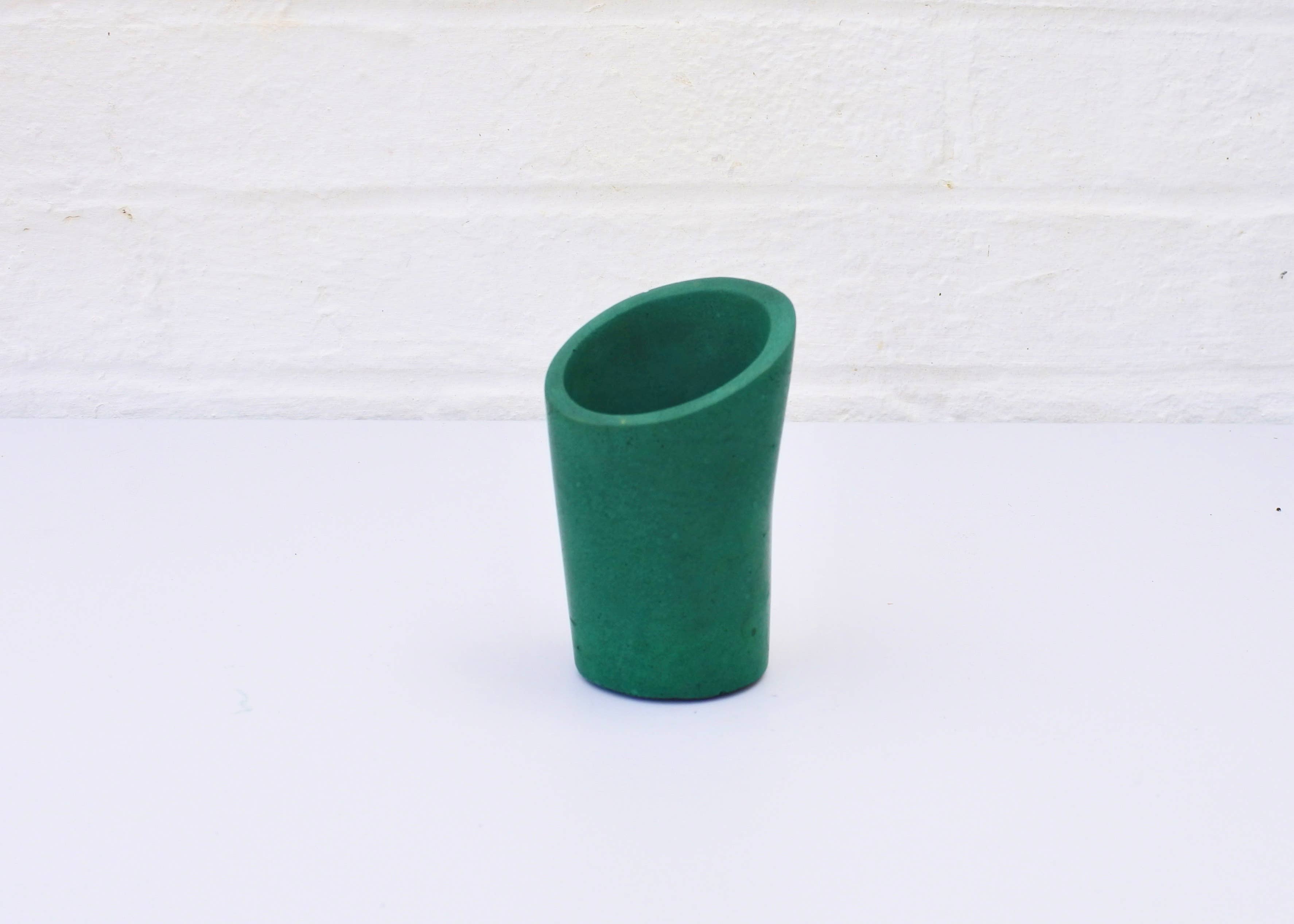 FERN Studio - Wholesale Plantenpot - Duurzaam Concrete Mini Vessel 1 - cilinder. Handgemaakt4