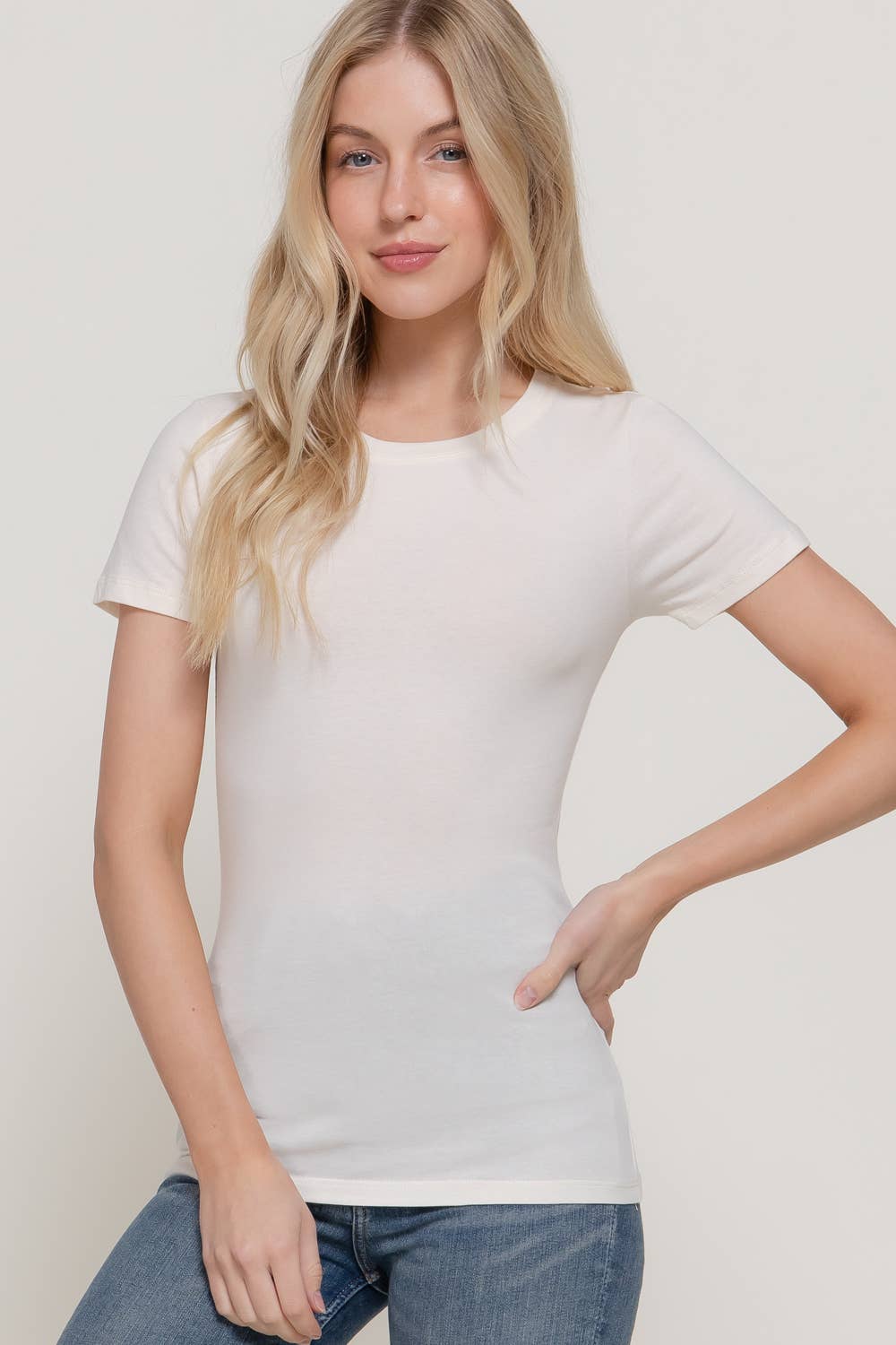 Active Basic | Active USA - Vente T-shirt – femme - Top en jersey de coton et élasthanne à manches courtes et col rond4