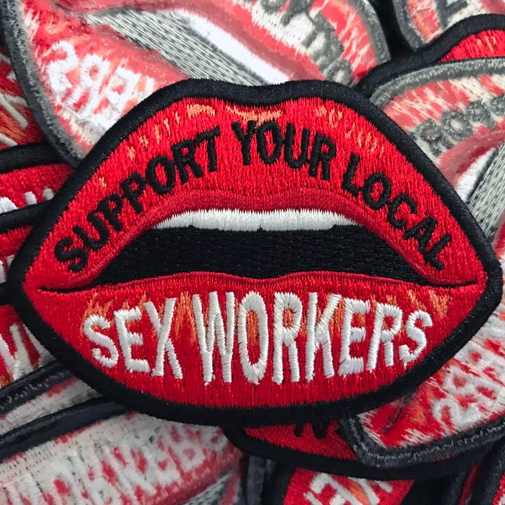 Sostieni le tue prostitute locali | Toppe (supporto termoadesivo) per la vendita all'ingrosso da parte di ZeroGraficsStudio