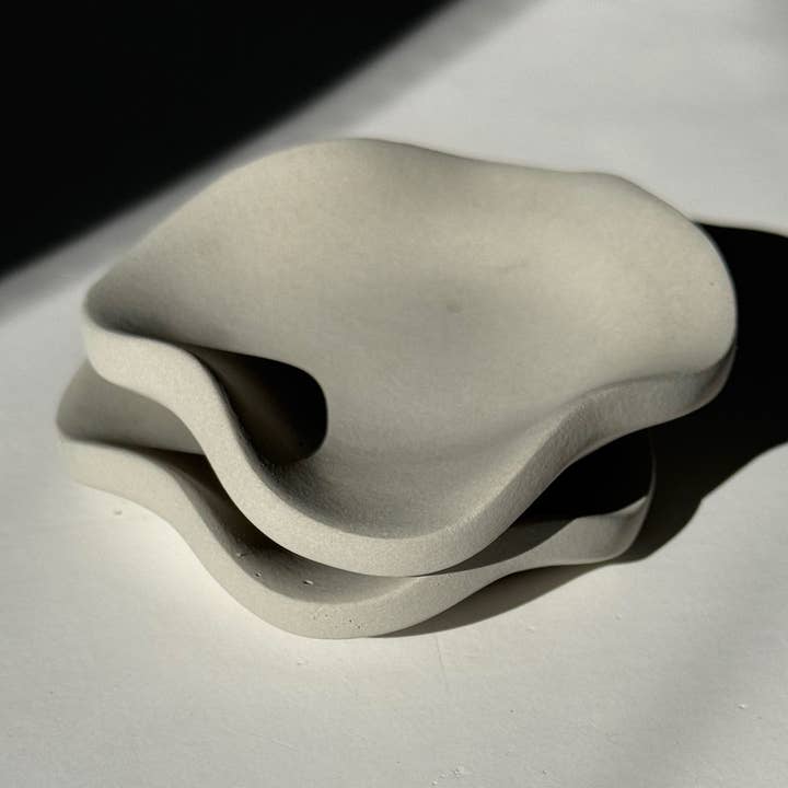 MitMo Studio - Wholesale Jewelry Dish - Wavy Concrete Trinket Dish0