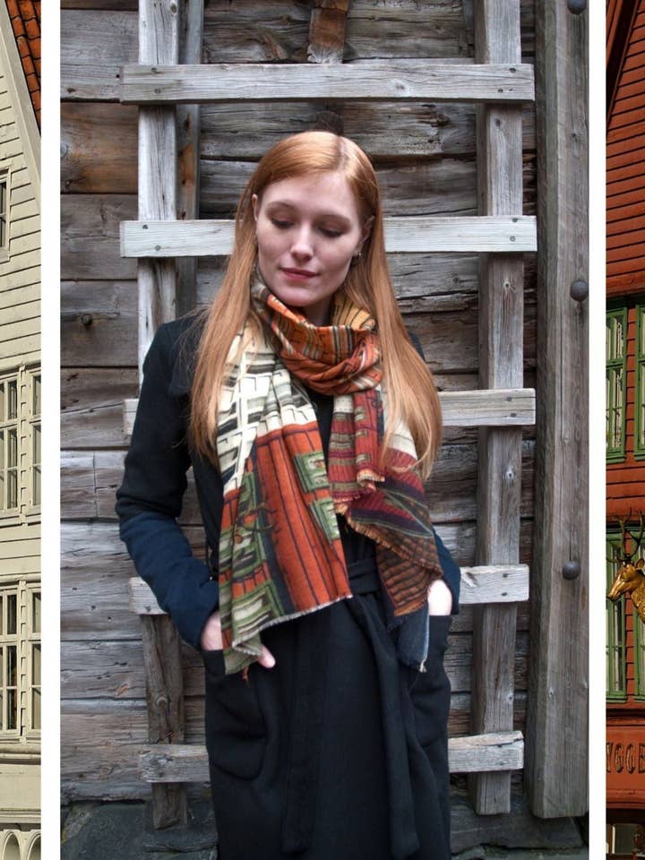 Bryggen halsduk i ull och silke för wholesale av Susan Fosse AS