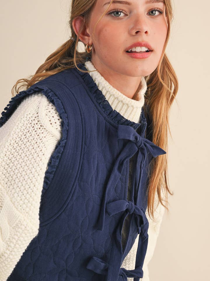 &MERCI - Wholesale Outerwear Vest - Women's - FLORAL QUILTED LACE TRIM BOW TYING VEST MJK411314