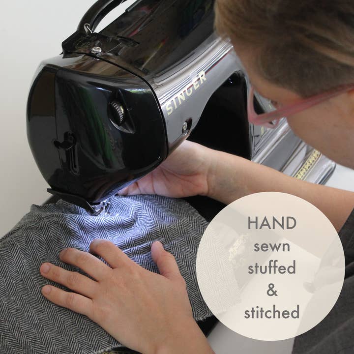 Thread and Paw – Engroshandel Tøjdyr - Hund – * BRUGERDEFINERET BRODERI* Tweed hundeletøj