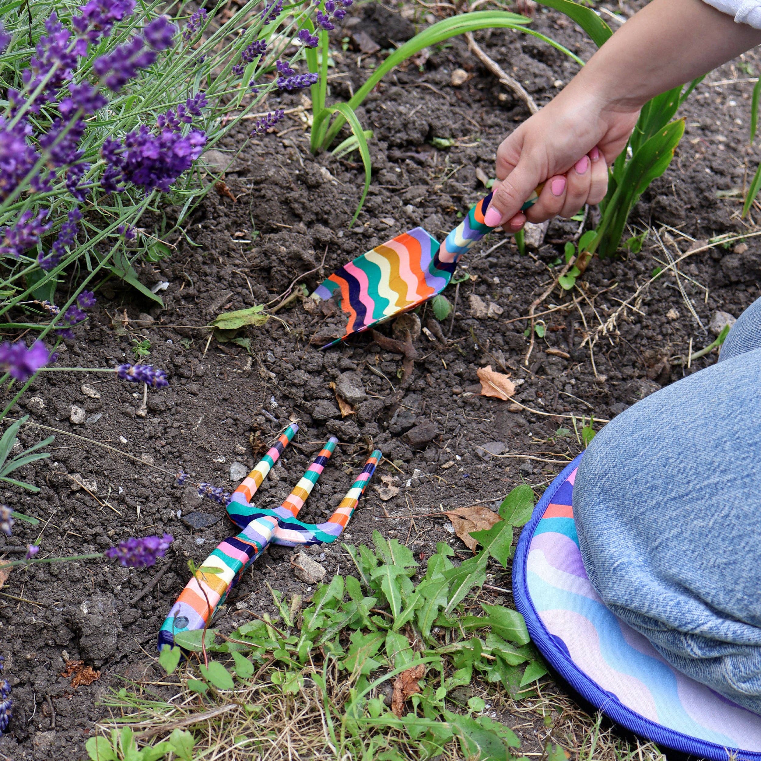 Robert Frederick Ltd - Vente Outil de jardinage - Ensemble d'outils de jardinage et de genouillères — Wiggle Design8