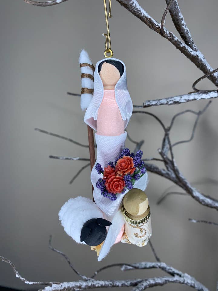 Décoration en bois pour poupée Ste Germaine Cousin pour la vente par Our Saint Family