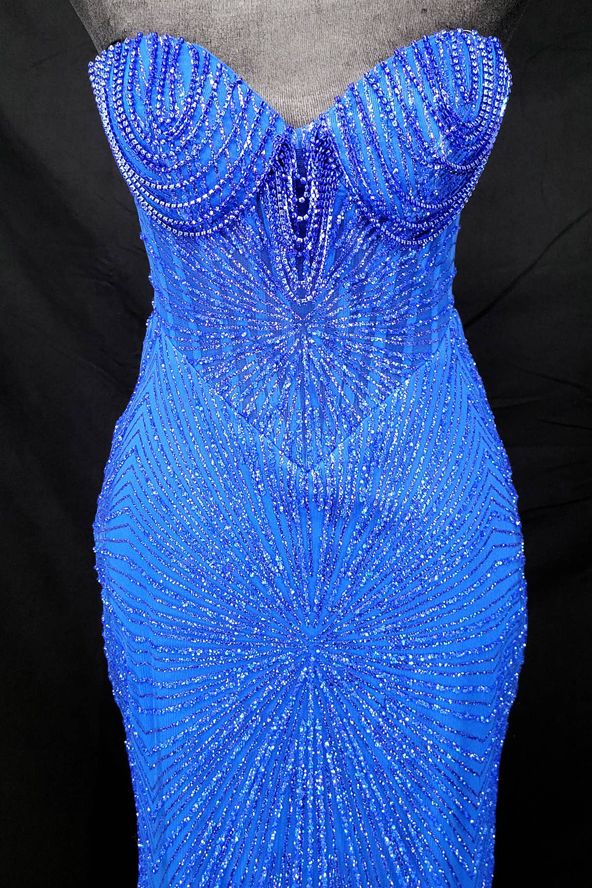 Chicas - Wholesale Gown - Women's - Long sparkling mermaid dress with hanging jewels CF00150