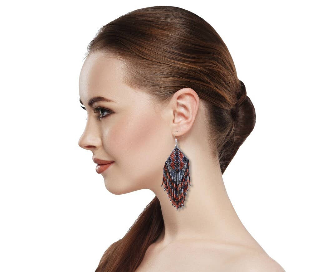 BEADS CORNER – Engroshandel Hængeøreringe og creoløreringe – Håndlavede Store Øreringe med Brune og Grå Perler2